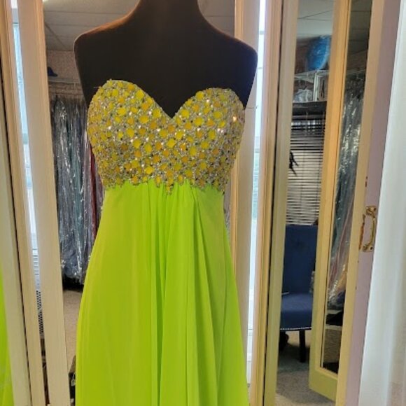 Terani Couture Neon lime green prom dress - Picture 3 of 9